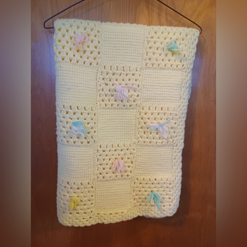 Vintage Hand-Crocheted Yellow Baby Blanket – 33” Square